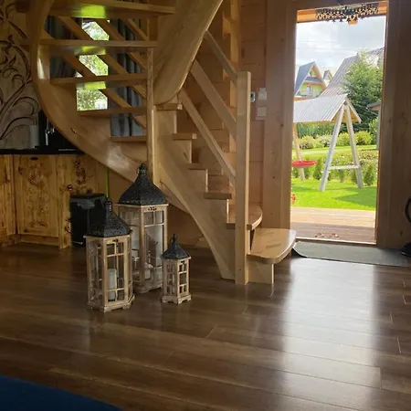 Semesterbostad Little House Zab